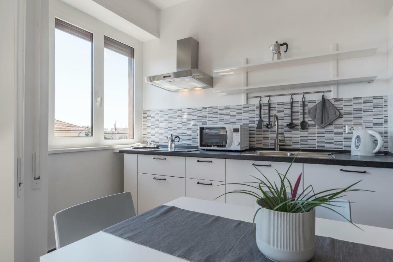Nomentana White Apartments By Ghor Рим Экстерьер фото
